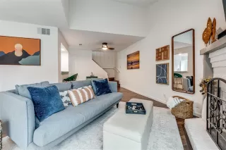 Photo #5: 21097691 Listing