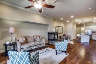 Photo #5: 21097919 Listing 