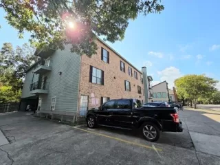 Photo #2: 21097927 Listing