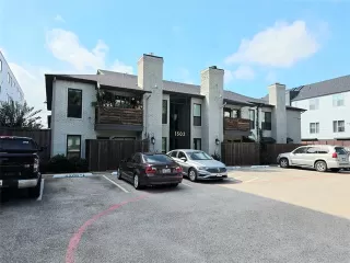 Photo #3: 21098019 Listing