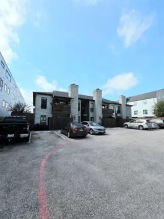 Photo #4: 21098019 Listing