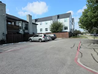 Photo #5: 21098019 Listing