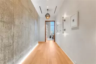 Photo #2: 21098068 Listing