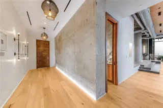 Photo #3: 21098068 Listing