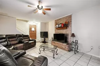 Photo #6: 21098245 Listing