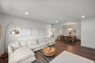 Photo #2: 21098425 Listing