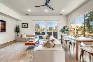 Photo #5: 21098500 Listing 