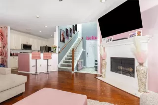 Photo #6: 21098654 Listing