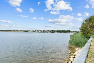 Photo #3: 21098762 Listing