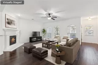 Photo #6: 21098977 Listing