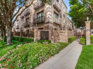 Browse active condo listings in DREXEL PARK HOLLOW
