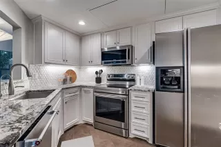 Photo #4: 21099339 Listing