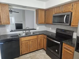 Photo #5: 21099346 Listing