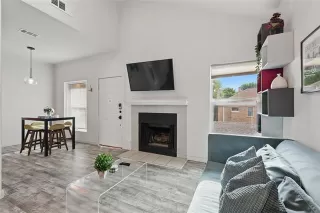 Photo #3: 21099411 Listing