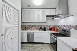 Photo #6: 21099411 Listing