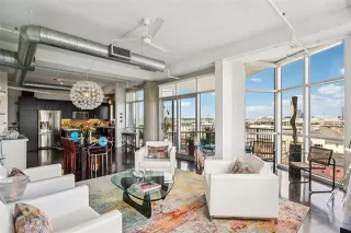 Photo #3: 21099418 Listing