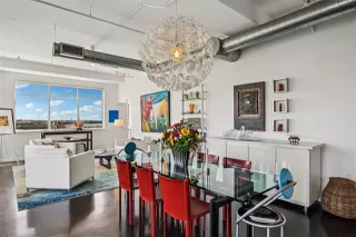 Photo #5: 21099418 Listing