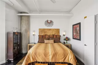 Photo #6: 21099418 Listing