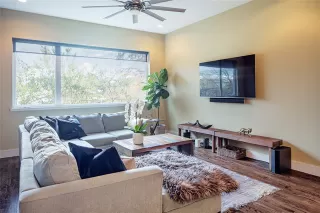 Photo #5: 21099864 Listing