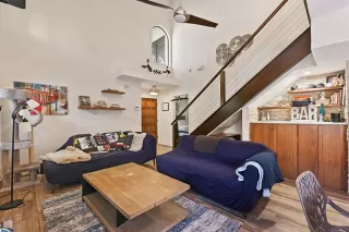 Photo #3: 21100043 Listing