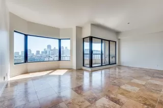 Photo #3: 21100309 Listing