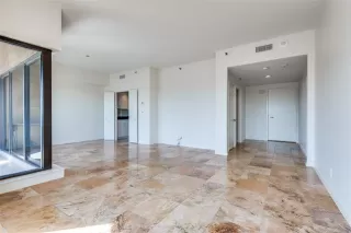 Photo #5: 21100309 Listing