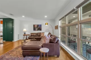 Photo #3: 21100369 Listing 