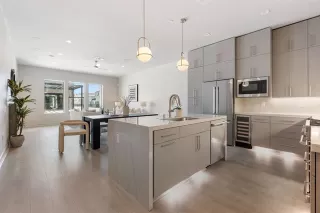 Photo #6: 21100581 Listing 