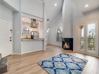 Photo #4: 21100623 Listing