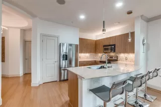 Photo #3: 21100799 Listing 