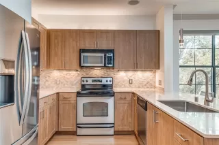 Photo #4: 21100799 Listing 