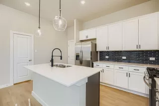 Photo #6: 21100911 Listing 