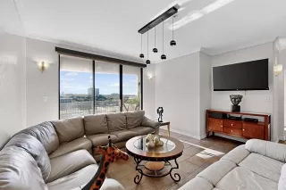 Photo #3: 21101058 Listing 