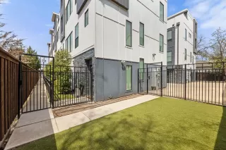 Photo #4: 21101100 Listing