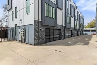 Photo #6: 21101100 Listing