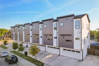 Browse active condo listings in HENDERSON TOWNHOMES