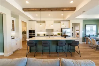 Photo #2: 21101347 Listing 