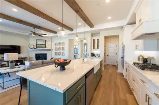 Photo #4: 21101347 Listing 