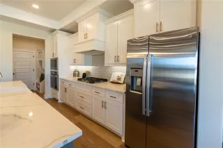 Photo #6: 21101347 Listing 