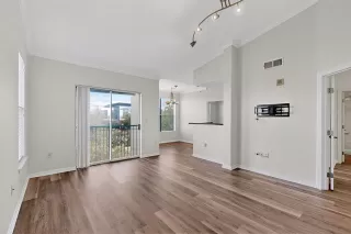 Photo #4: 21101358 Listing 