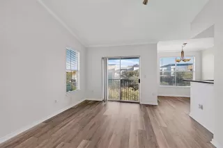 Photo #5: 21101358 Listing 