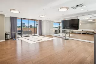 Photo #2: 21101691 Listing