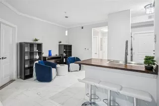 Photo #6: 21101691 Listing