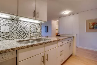 Photo #4: 21101815 Listing