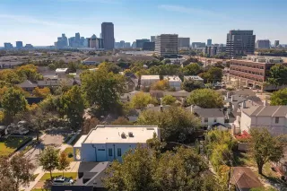 Photo #3: 21102429 Listing 