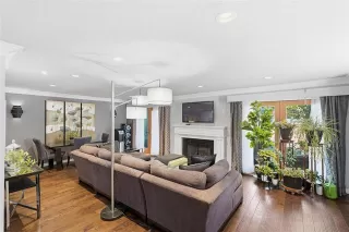 Photo #5: 21102581 Listing