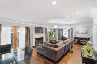 Photo #6: 21102581 Listing