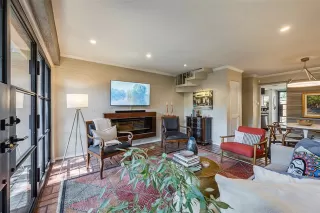 Photo #6: 21102735 Listing