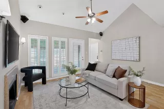 Photo #4: 21102766 Listing 