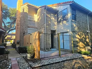 Browse active condo listings in WATERFALL CROSSING